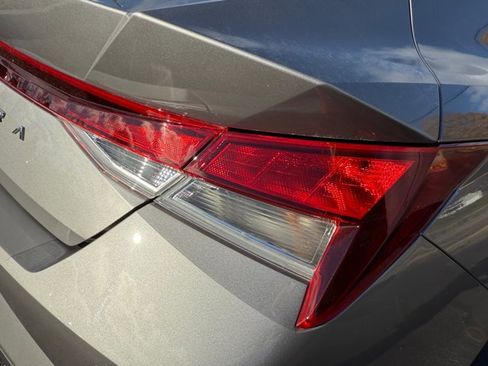 Certified 2023 Hyundai Elantra SEL image 25