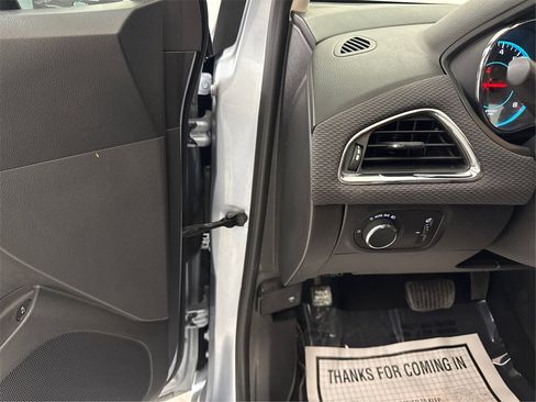 Used 2017 Chevrolet Cruze LT w/ Convenience Package image 33