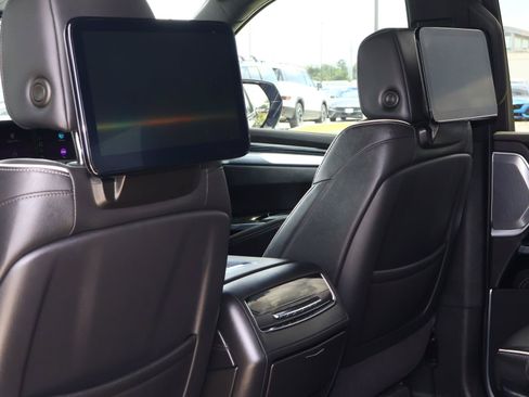 Certified 2025 Cadillac Escalade Sport w/ Touring Package AWD/4WD image 20