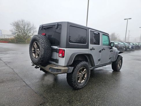 Used 2016 Jeep Wrangler Unlimited Sahara image 7