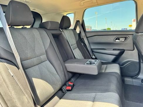 Used 2025 Nissan Rogue SV FWD image 23