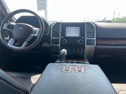 Used 2017 Ford F150 King Ranch w/ Equipment Group 601A Luxury RWD image 21