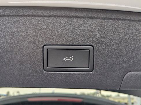 New 2026 Volkswagen Atlas Cross Sport SEL Premium R-Line image 15