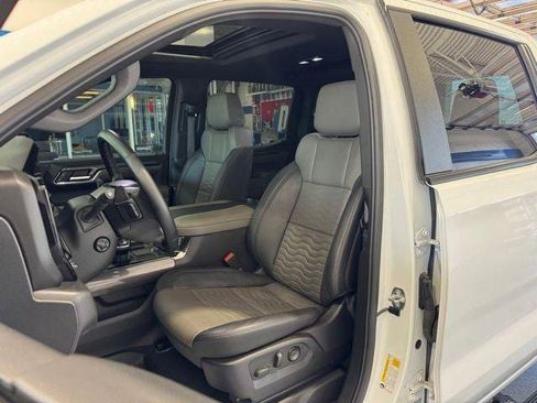 Used 2024 Chevrolet Silverado 1500 ZR2 w/ Technology Package AWD/4WD image 25
