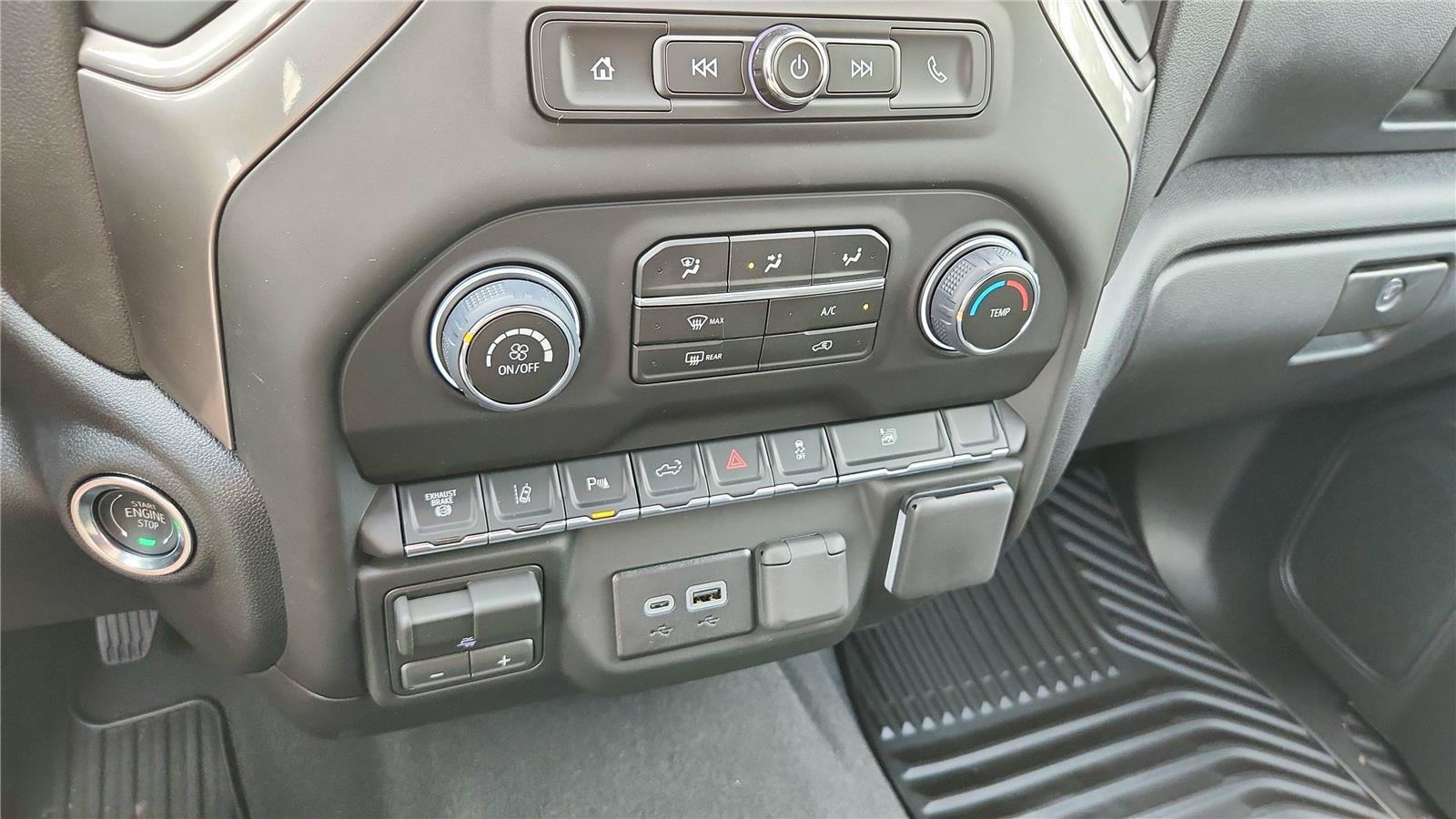 New 2026 Chevrolet Silverado 2500 Custom w/ Custom Value Package AWD/4WD image 31