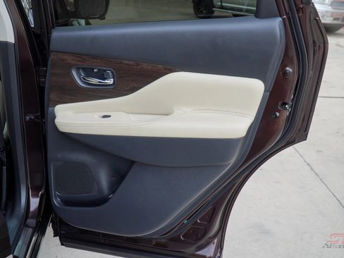 Used 2021 Nissan Murano Platinum w/ Cargo Package image 25