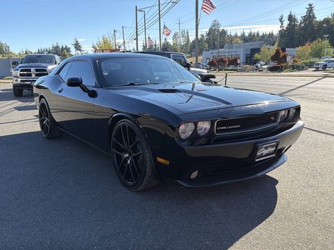 Used 2013 Dodge Challenger R/T Plus RWD image 9