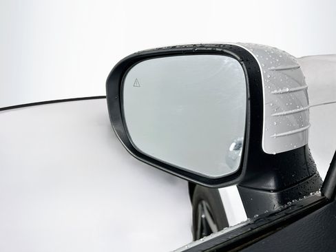 Used 2025 Kia Telluride S FWD image 16