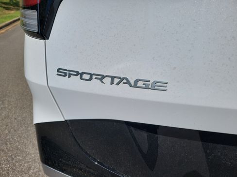 Used 2025 Kia Sportage SX FWD image 26