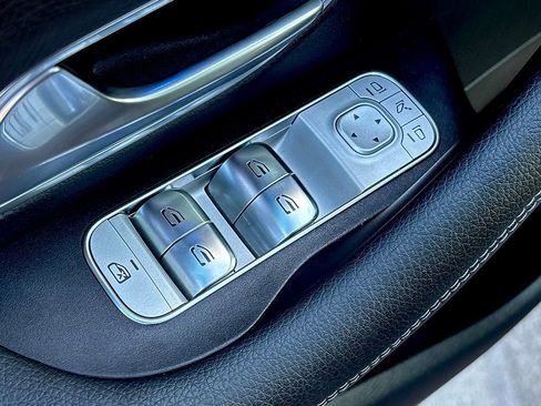 Used 2025 Mercedes-Benz GLE 450 4MATIC image 16