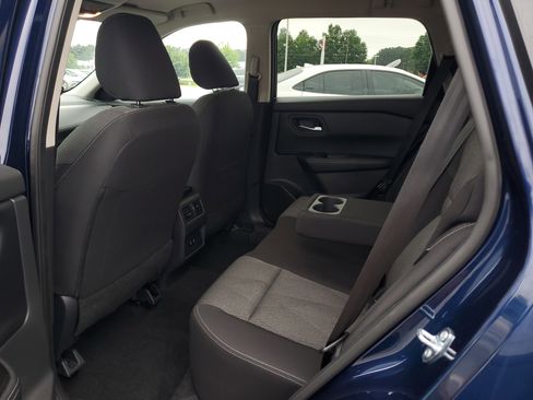 Used 2025 Nissan Rogue SV FWD image 10