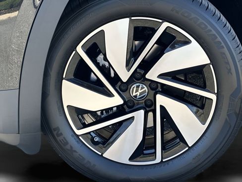 New 2026 Volkswagen Atlas SE image 10