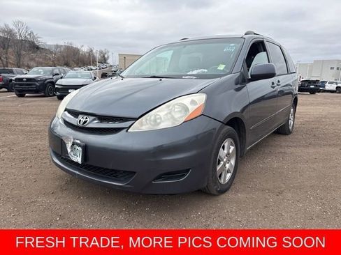 Used 2008 Toyota Sienna XLE image 1