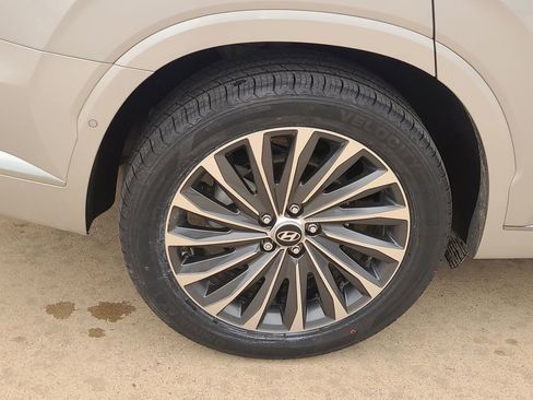 Used 2024 Hyundai Palisade Calligraphy FWD image 6