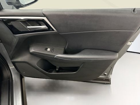 Used 2024 Mitsubishi Outlander SE AWD/4WD image 34