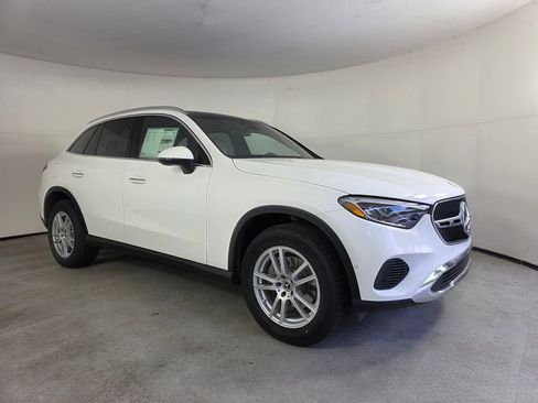 New 2026 Mercedes-Benz GLC 300 4MATIC image 1