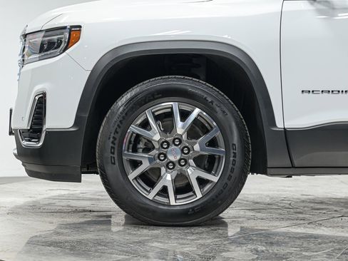 Used 2023 GMC Acadia SLE w/ Driver Convenience Package AWD/4WD image 3
