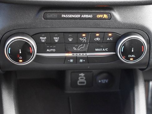 Used 2025 Ford Escape ST-Line AWD/4WD image 7