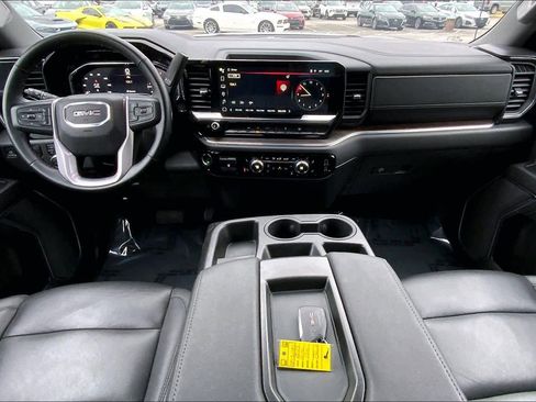 Used 2025 GMC Sierra 1500 SLT image 14