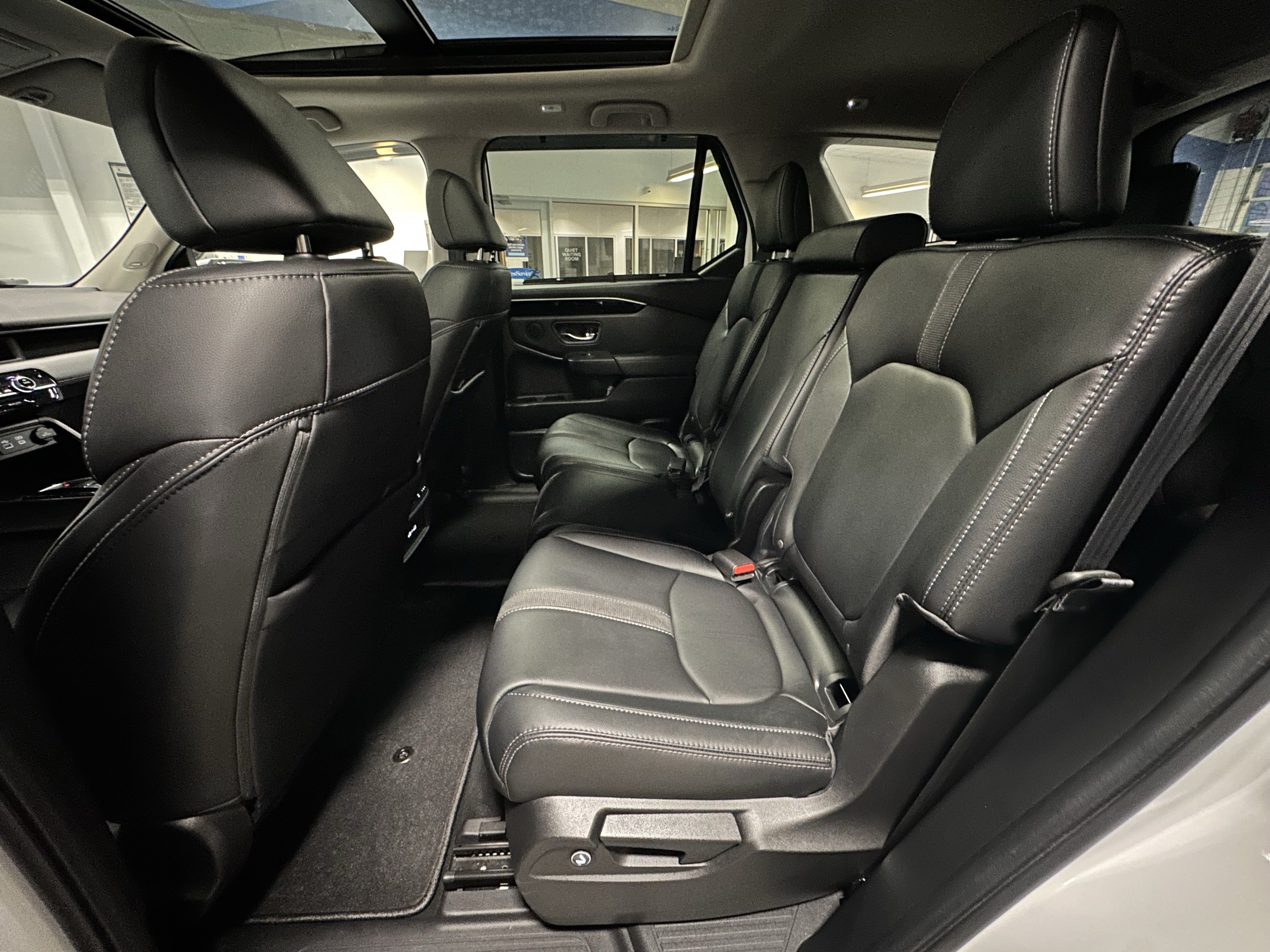 Used 2023 Honda Pilot Touring image 26