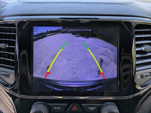 Used 2019 Jeep Grand Cherokee High Altitude AWD/4WD image 13