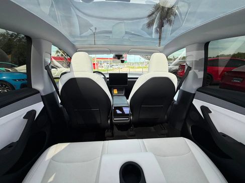 Used 2026 Tesla Model Y Long Range AWD/4WD image 24