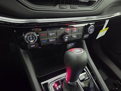 New 2026 Jeep Compass Latitude image 20