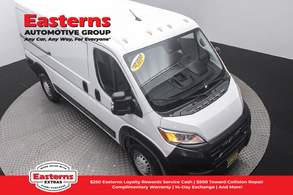 Used 2025 RAM ProMaster 2500 w/ Convenience Group FWD image 4