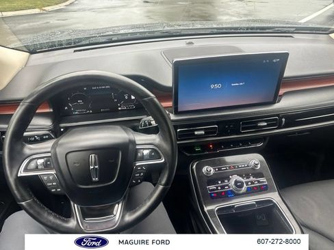 Used 2023 Lincoln Nautilus Reserve AWD/4WD image 17