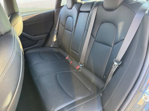 Used 2017 Tesla Model 3 Long Range image 18