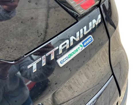 Used 2018 Ford Escape Titanium AWD/4WD image 10