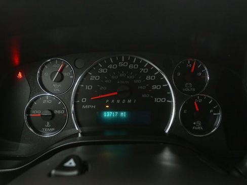Used 2024 Chevrolet Express 2500 image 24