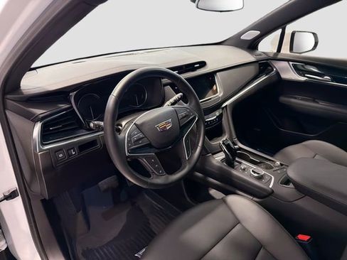 Used 2025 Cadillac XT5 Premium Luxury w/ LPO, Floor Liner Package AWD/4WD image 8