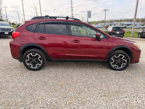 Used 2017 Subaru Crosstrek 2.0i Premium AWD/4WD image 6