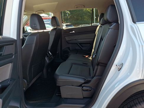 Used 2022 Volkswagen Atlas SE image 12