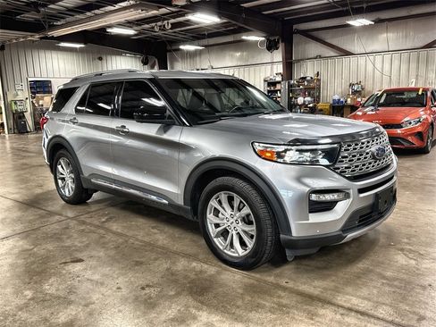 Used 2022 Ford Explorer Limited image 11