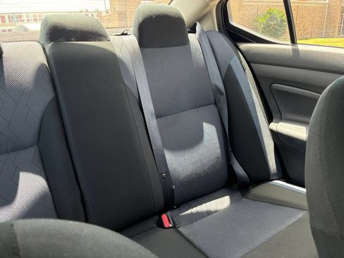 Used 2025 Nissan Versa SV FWD image 31