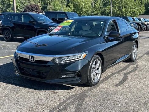 Used 2018 Honda Accord EX image 9