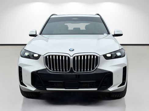 Used 2024 BMW X5 xDrive40i w/ M Sport Package AWD/4WD image 8