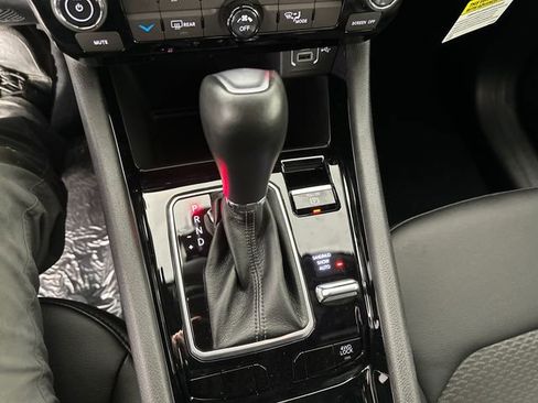 New 2026 Jeep Compass Latitude image 31