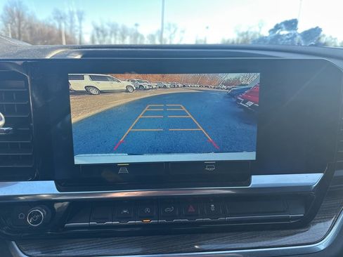 Used 2022 Chevrolet Silverado 1500 LT image 18