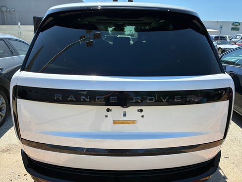 Used 2024 Land Rover Range Rover SE AWD/4WD image 14