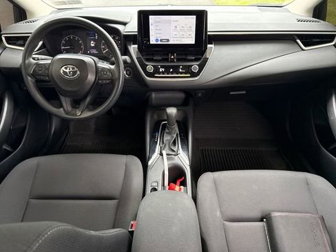 Used 2024 Toyota Corolla LE w/ LE Convenience Package FWD image 18
