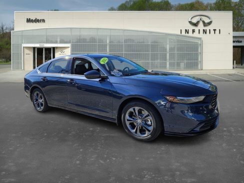 Used 2025 Honda Accord EX-L image 2