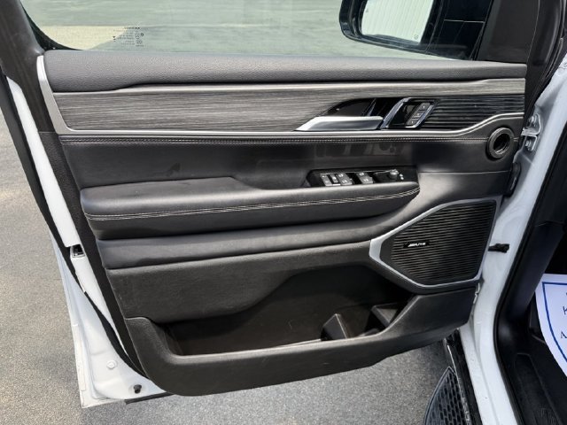 Used 2024 Jeep Wagoneer Series II w/ Flexible Seating Group AWD/4WD image 19