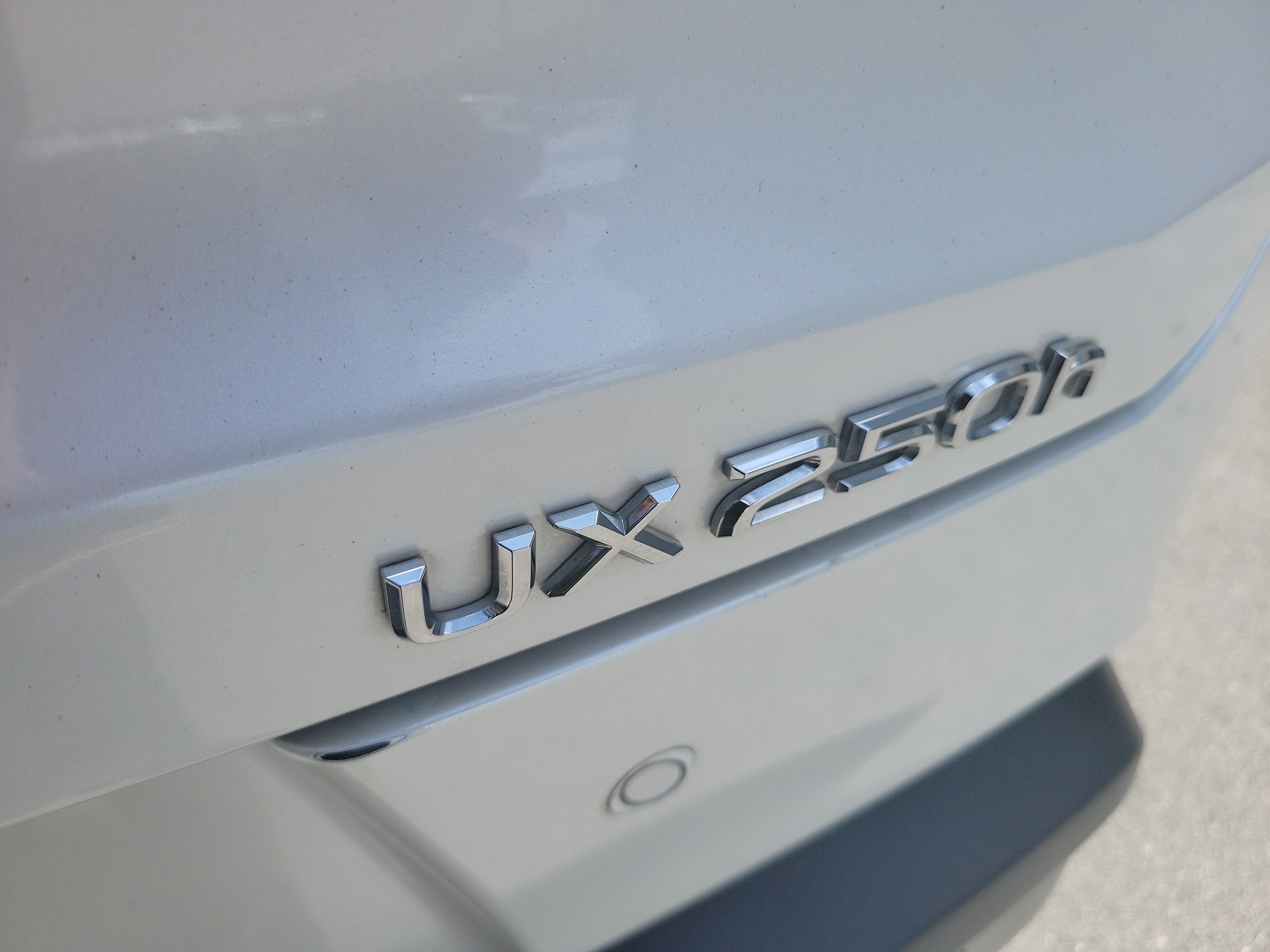 Used 2023 Lexus UX 250h FWD w/ Accessory Package (Z1) image 8