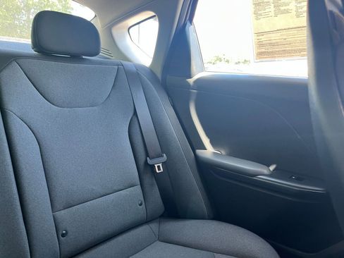 Used 2025 Kia K4 FWD image 38