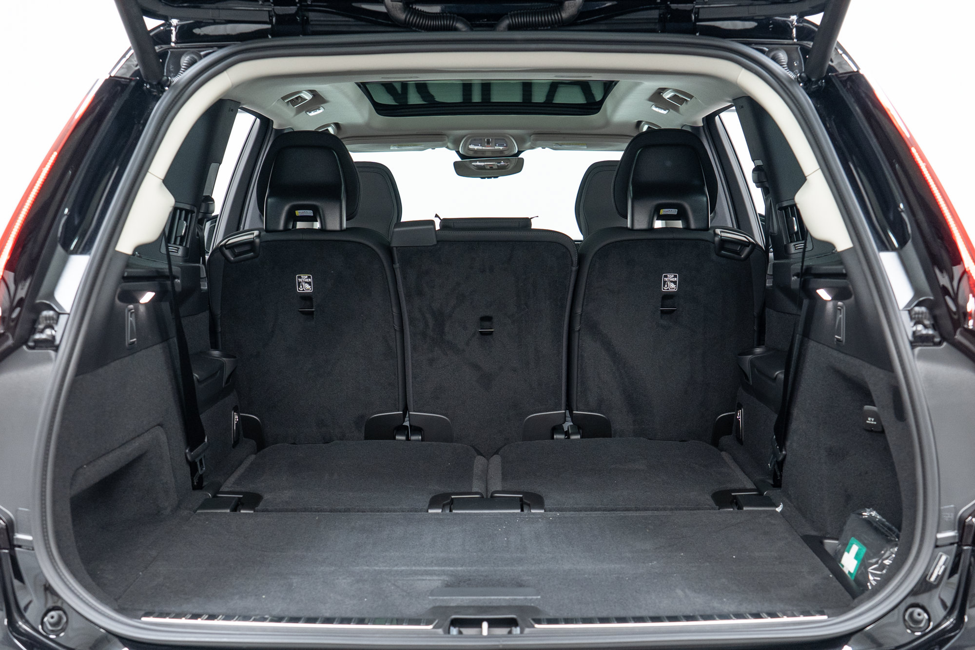 New 2026 Volvo XC90 T8 Plus w/ Protection Package Premier AWD/4WD image 10