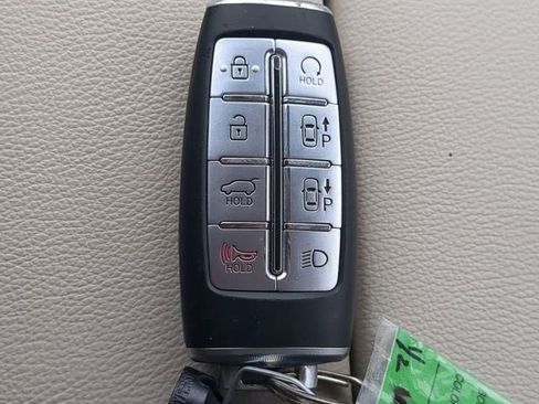 Used 2023 Genesis GV80 2.5T w/ Prestige 20" Package image 28