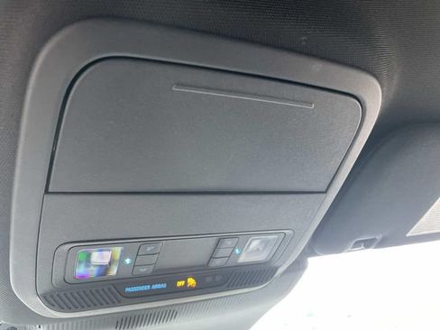 Used 2025 Ford Explorer ST-Line AWD/4WD image 28